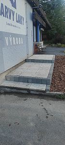 Pokládka dlažby a zámkové dlažby